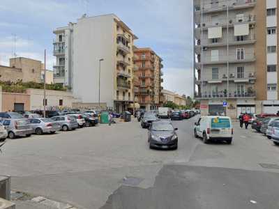 Piazzale Locchi: un angolo sopravvissuto della "Bari extramurale"
